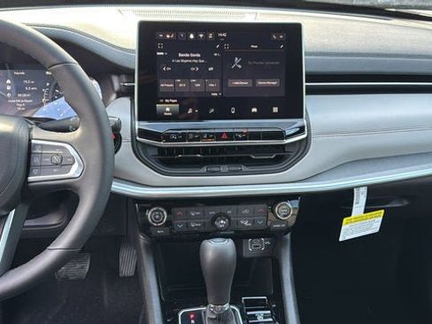New 2026 Jeep Compass Limited AWD/4WD image 16