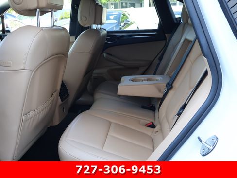 Used 2018 Porsche Macan AWD/4WD image 15