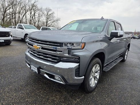 Used 2019 Chevrolet Silverado 1500 LTZ w/ LTZ Premium Package AWD/4WD image 3