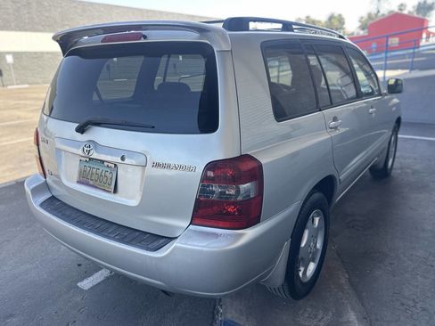 Used 2004 Toyota Highlander 2WD V6 image 3