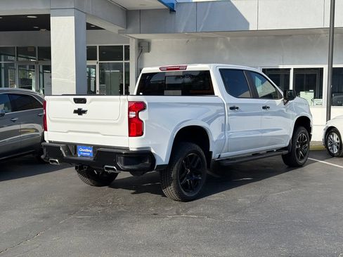 Used 2026 Chevrolet Silverado 1500 LT Trail Boss w/ LT Trail Boss Premium Package AWD/4WD image 6