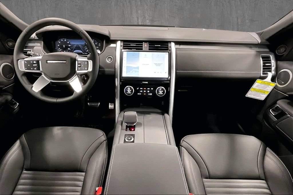 New 2026 Land Rover Discovery Limited Edition AWD/4WD image 5