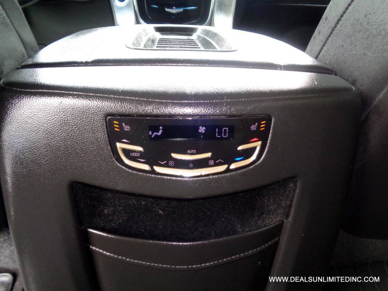 Used 2019 Cadillac Escalade ESV 4WD image 26