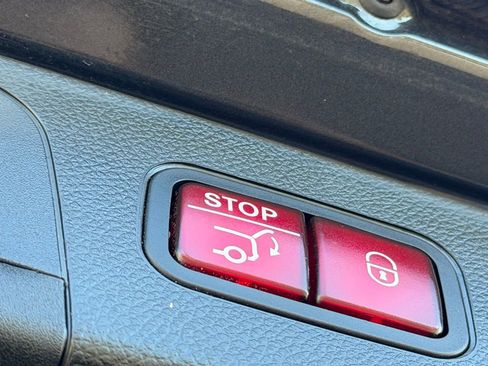 Used 2022 Mercedes-Benz GLC 300 4MATIC image 19