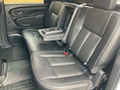 Used 2019 Nissan Titan SL w/ Midnight Edition image 41