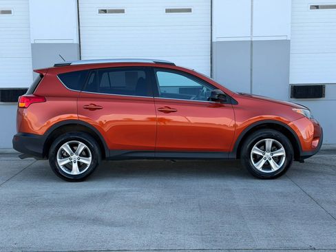 Used 2015 Toyota RAV4 LE AWD/4WD image 6