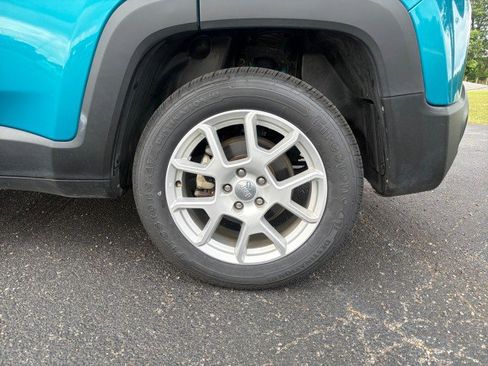 Used 2021 Jeep Renegade Latitude AWD/4WD image 10