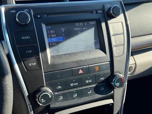 Used 2017 Toyota Camry LE image 21