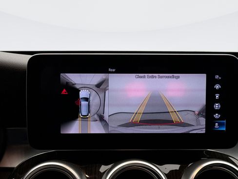 Used 2022 Mercedes-Benz GLC 300 GLC 300 4WD image 16