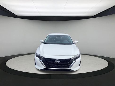 Used 2025 Nissan Sentra SV image 3