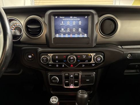 Used 2020 Jeep Wrangler Unlimited Sport S image 16