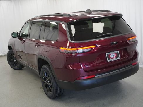 New 2026 Jeep Grand Cherokee L 4WD image 11