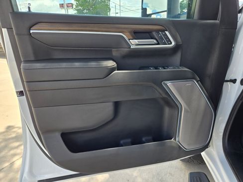 Certified 2025 Chevrolet Silverado 3500 High Country w/ High Country Premium Package AWD/4WD image 19