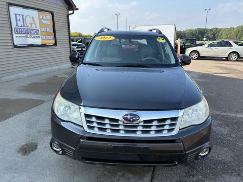 Used 2012 Subaru Forester 2.5X Limited AWD/4WD image 2