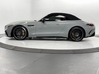 Used 2022 Mercedes-Benz SL 63 AMG 4MATIC video 4
