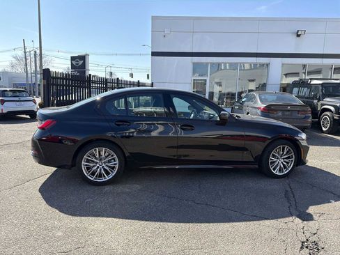 Certified 2023 BMW 330i xDrive Sedan w/ Driving Assistance Package image 7