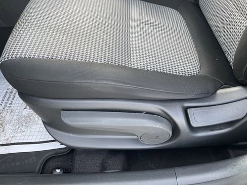 Used 2022 Hyundai Kona SE image 10