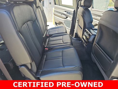 Used 2023 Jeep Wagoneer Series III w/ Preferred Equipment Group image 11