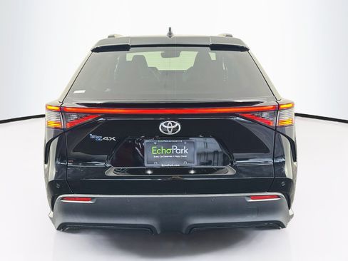 Used 2023 Toyota bZ4X FWD image 7
