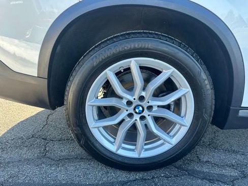 Used 2023 BMW X5 xDrive40i w/ Premium Package image 11