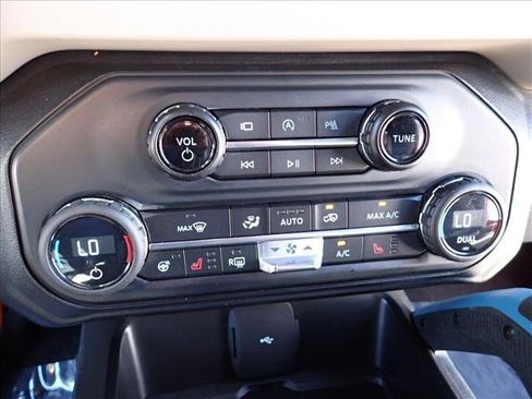 Certified 2021 Ford Bronco Wildtrak AWD/4WD image 21
