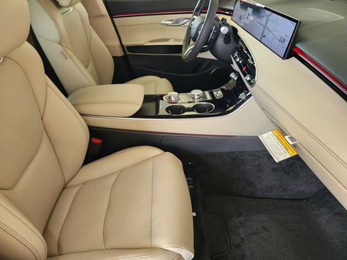 New 2026 Genesis GV70 2.5T AWD/4WD image 11