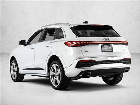 Certified 2025 Audi Q5 Premium w/ Premium Plus AWD/4WD image 9