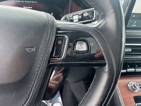 Used 2021 Lincoln Aviator Grand Touring w/ Equipment Group 302A AWD/4WD image 17