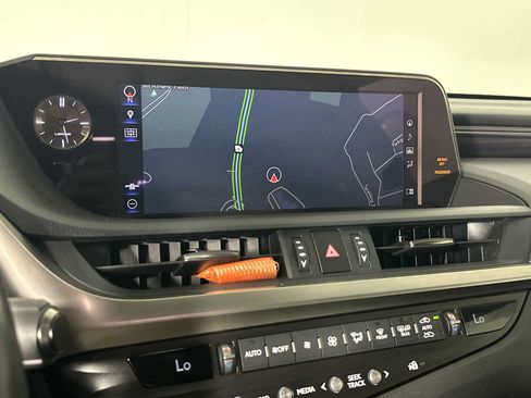 Used 2019 Lexus ES 350 w/ Premium Package FWD image 28
