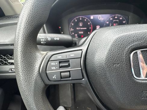 Used 2024 Honda Accord EX image 18