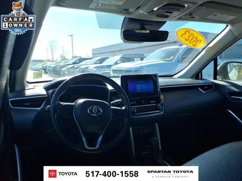Used 2023 Toyota Corolla Cross XLE FWD image 12