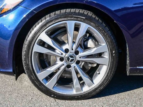 Used 2018 Mercedes-Benz C 300 Sedan image 11