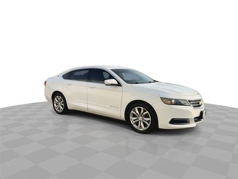 Used 2017 Chevrolet Impala LT image 2