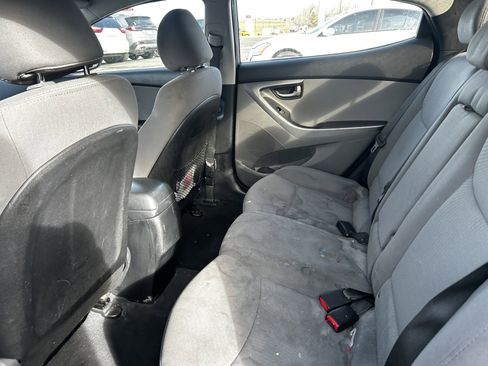 Used 2016 Hyundai Elantra SE image 10