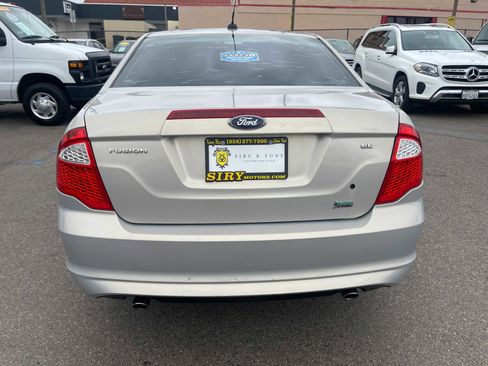 Used 2010 Ford Fusion SE image 4