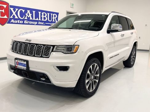 Used 2018 Jeep Grand Cherokee Overland AWD/4WD image 3