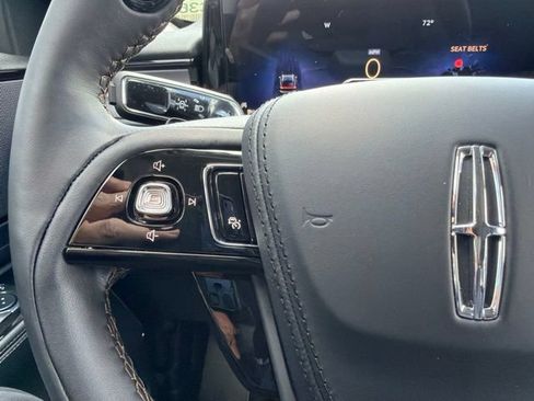 New 2026 Lincoln Aviator AWD image 19
