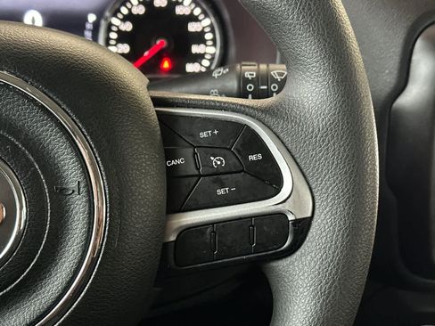Used 2023 Jeep Renegade Latitude AWD/4WD image 26
