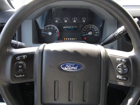 Used 2016 Ford F250 XL w/ Power Equipment Group image 13