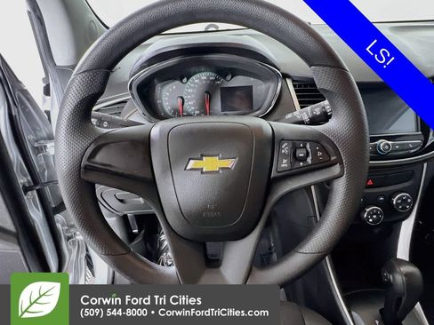 Used 2017 Chevrolet Trax LS AWD/4WD image 8