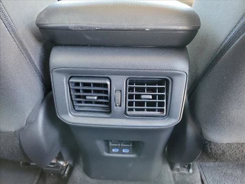 Used 2022 Toyota RAV4 XLE w/ Convenience Package FWD image 14