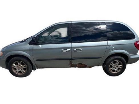 Used 2003 Dodge Caravan Sport FWD image 2