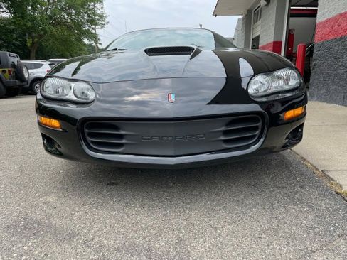 Used 2000 Chevrolet Camaro Z28 w/ SS Performance/Appearance Pkg image 4