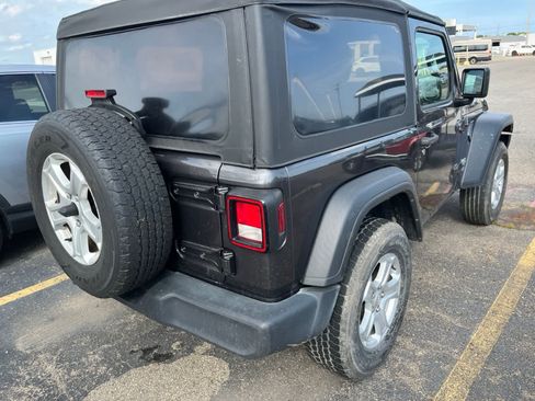 Used 2020 Jeep Wrangler Sport AWD/4WD image 15