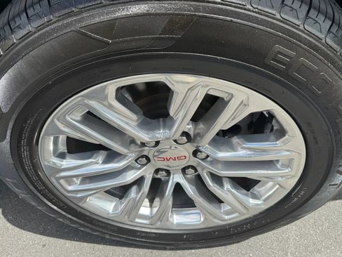 Used 2021 GMC Yukon XL SLT RWD image 30
