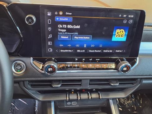 Used 2023 Chevrolet Colorado LT w/ LT Convenience Package image 18