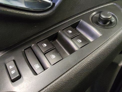 Used 2017 Chevrolet Trax LS image 27