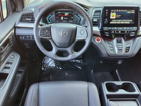 Certified 2024 Honda Odyssey Sport image 9