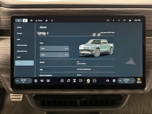 Used 2022 Rivian R1T Launch Edition image 27