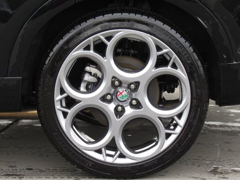 Used 2024 Alfa Romeo Tonale Ti w/ Active Assist Package AWD/4WD image 37